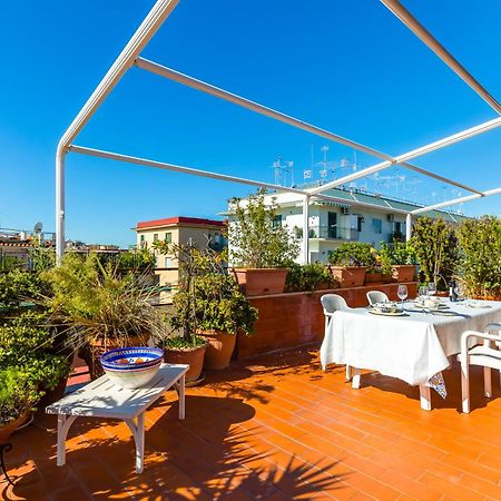 Terrazza 30 By Napoliapartments Екстер'єр фото
