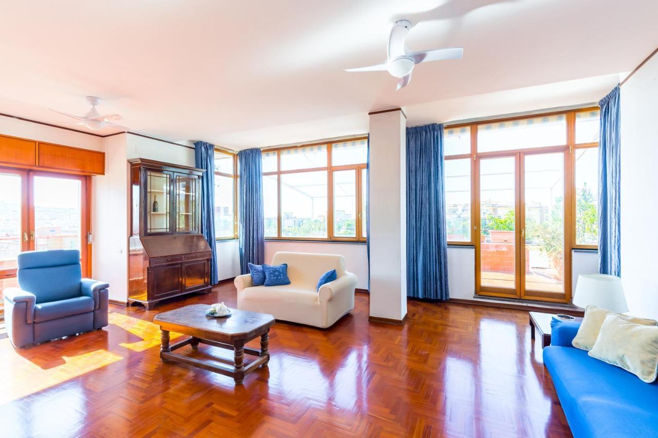 Terrazza 30 By Napoliapartments Екстер'єр фото