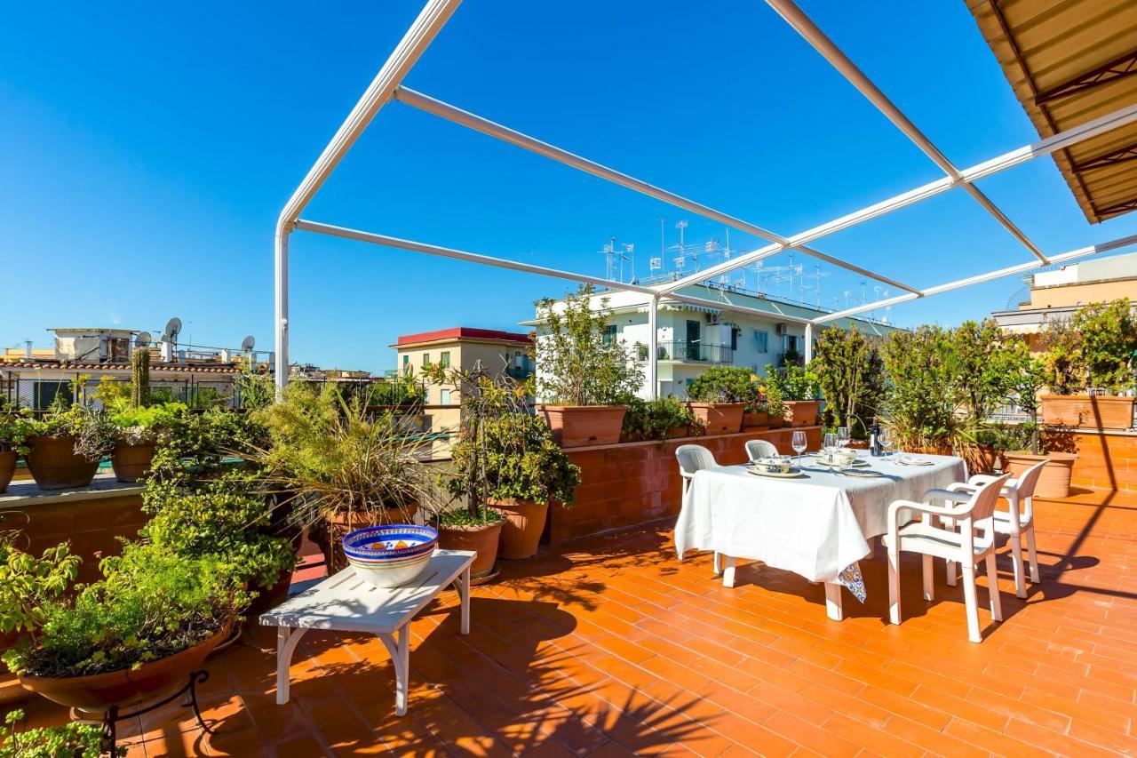Terrazza 30 By Napoliapartments Екстер'єр фото